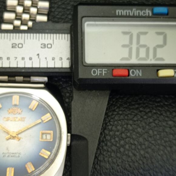 Vintage 1981 Orient Automatic Mens Silver Watch W/daydate & Blue accents - Picture 7 of 10